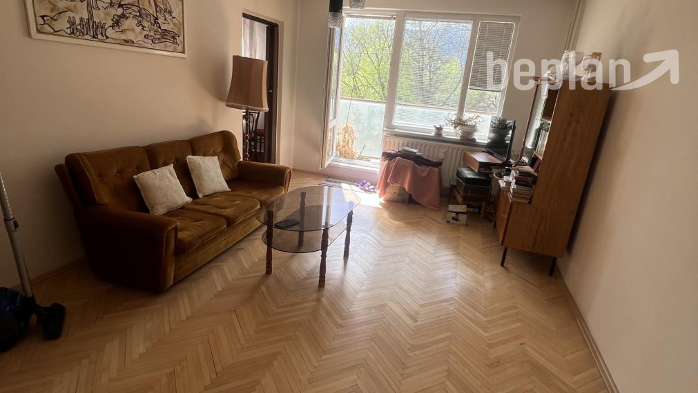 Na predaj priestranný 3-izbový byt vo Vrútkach