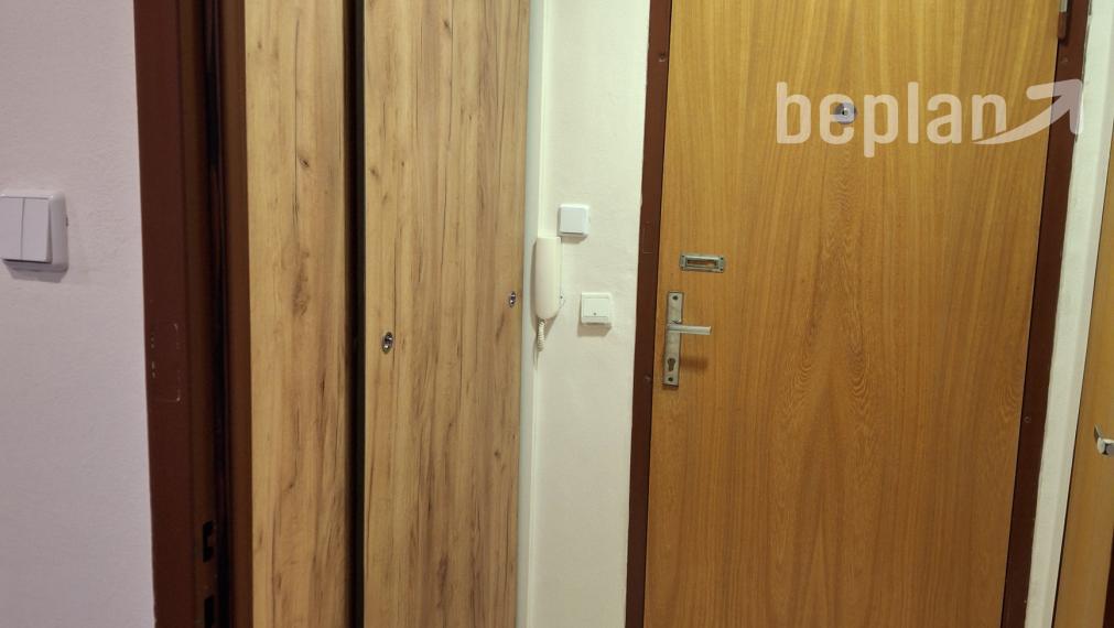 Na prenájom zrekonštruovaný 1-izbový byt v Martine - časť Košúty II