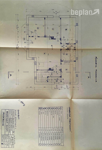 Na predaj dvojgeneračný rodinný dom s bazénom v Gabčíkove