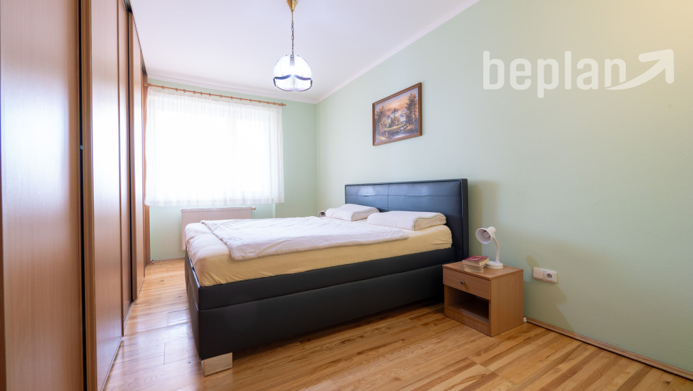 Na predaj dvojgeneračný rodinný dom s bazénom v Gabčíkove