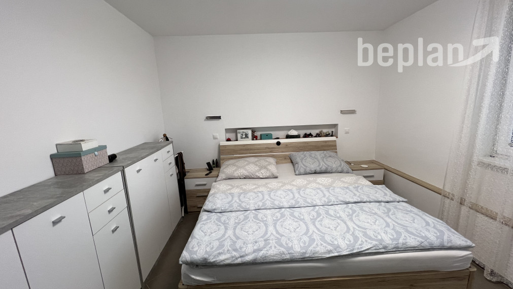 Polyfunkčná budova s bytovou jednotkou na predaj