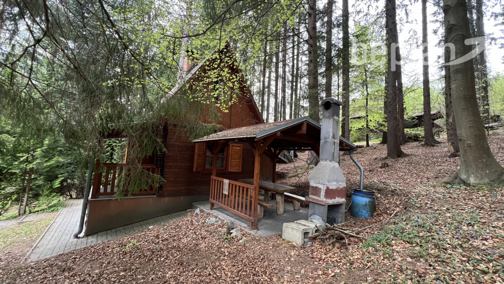 Na predaj útulná rekreačná chata v obci Dubové