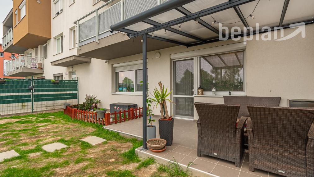 Na predaj 2-izbový byt s predzáhradkou v Dunajskej Lužnej