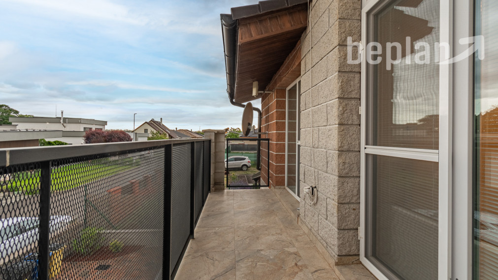 REZERVOVANÉ: Na predaj moderný 5-izbový rodinný dom v Beladiciach