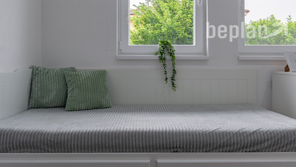 Na predaj 4-izbový rodinný dom s terasou v lokalite Tri vody - Malinovo