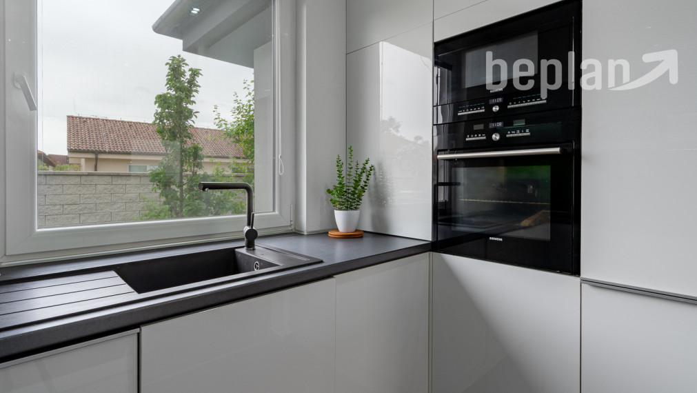 Na predaj 4-izbový rodinný dom s terasou v lokalite Tri vody - Malinovo