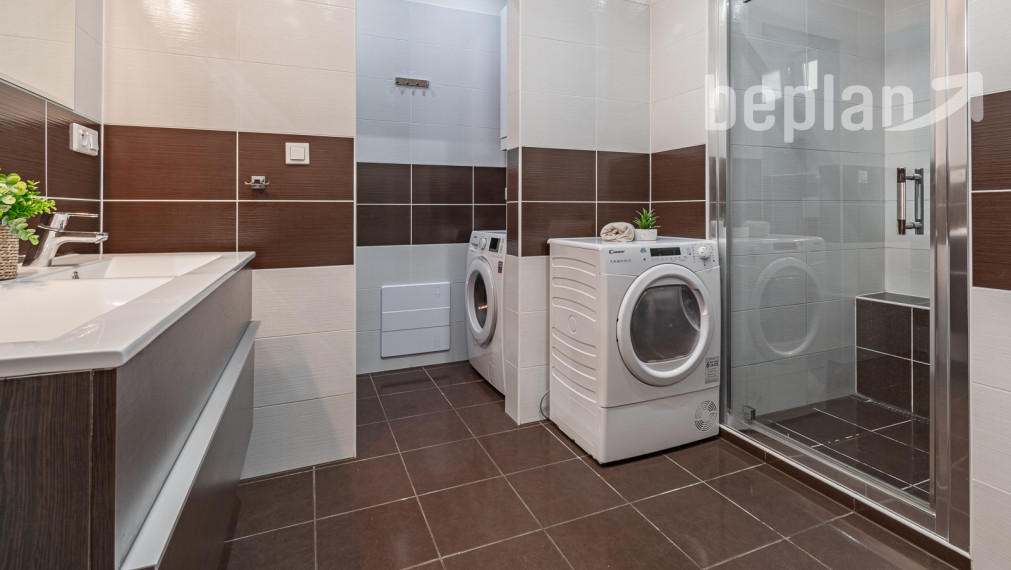 Na predaj 4-izbový rodinný dom s terasou v lokalite Tri vody - Malinovo