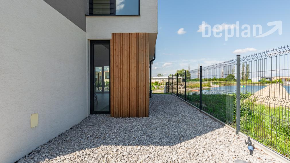 Na predaj dvojpodlažný 4-izbový rodinný dom v obci Boldog