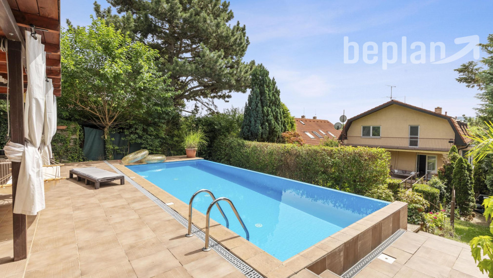 Na predaj jedinečná vila s výhľadom na Dunaj