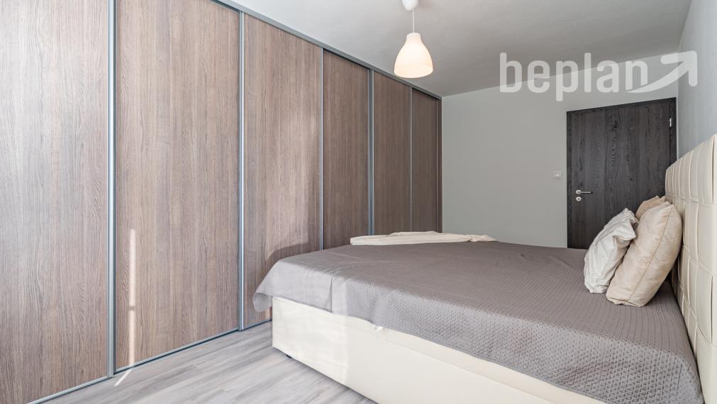 REZERVOVANÉ: Na predaj moderný 2-izbový byt s loggiou v Novom Meste