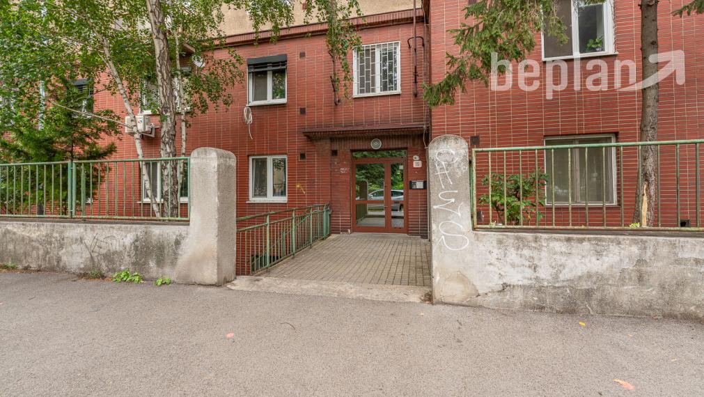 Na predaj 2-izbový byt s balkónom v atraktívnej lokalite Bratislavy