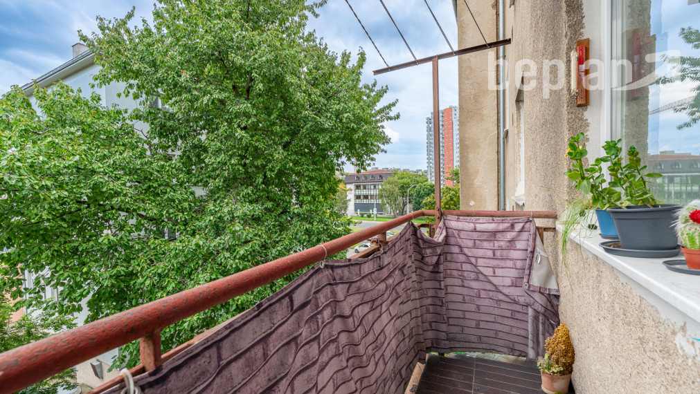 Na predaj 2-izbový byt s balkónom v atraktívnej lokalite Bratislavy