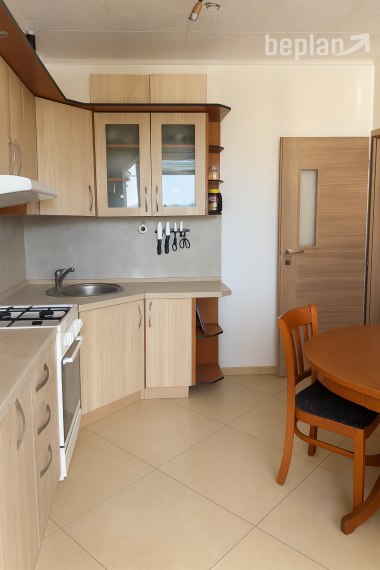 Na prenájom 4-izbový byt v Pezinku