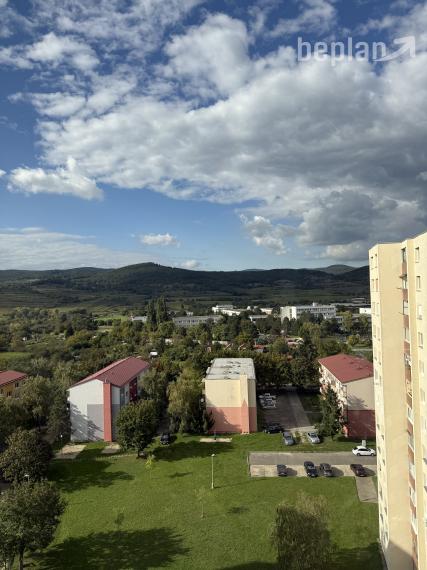 Na prenájom 4-izbový byt v Pezinku