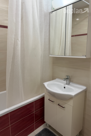 Na prenájom 4-izbový byt v Pezinku