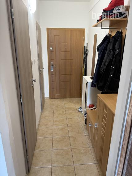 Na prenájom 4-izbový byt v Pezinku