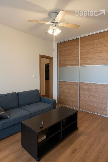 Na prenájom 4-izbový byt v Pezinku