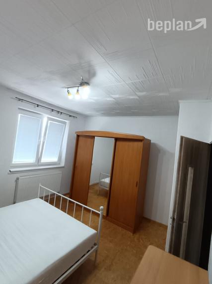 Na prenájom priestranný 3-izbový byt vo Vrútkach