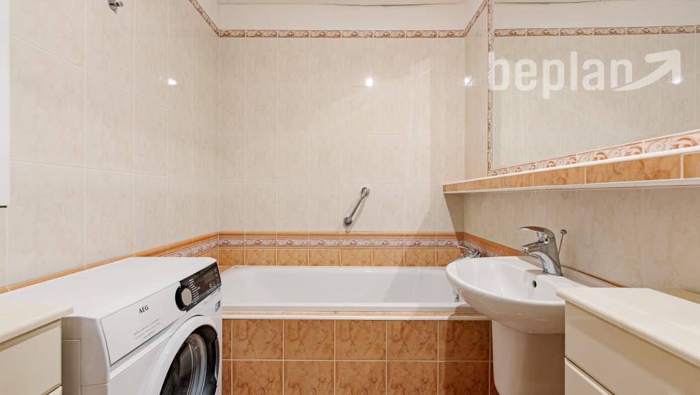 Na predaj prakticky dispozične riešený 3-izbový byt v Bratislave