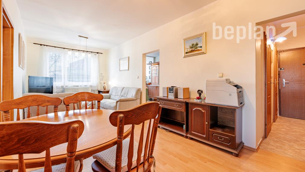 Na predaj prakticky dispozične riešený 3-izbový byt v Bratislave