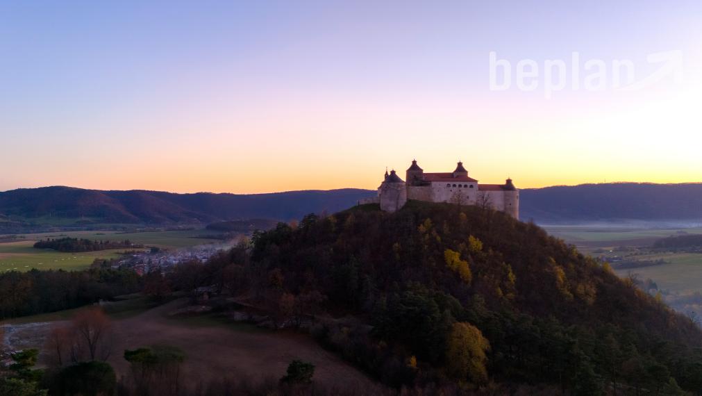 Na predaj dva rodinné domy na jednom pozemku v Krásnohorskom Podhradí