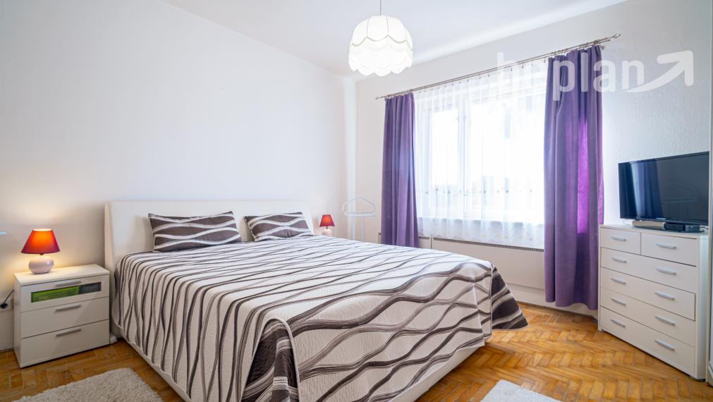 Na predaj dva rodinné domy na jednom pozemku v Krásnohorskom Podhradí