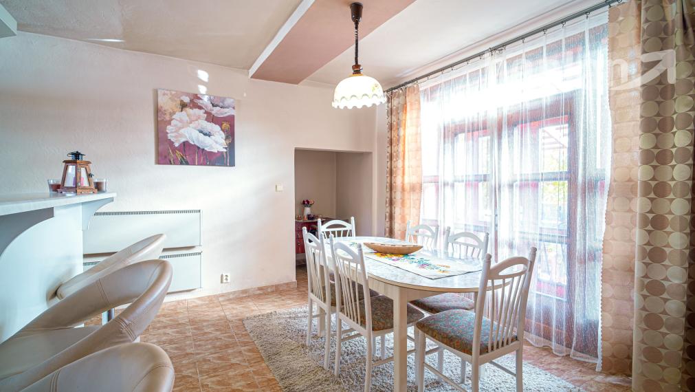 Na predaj dva rodinné domy na jednom pozemku v Krásnohorskom Podhradí