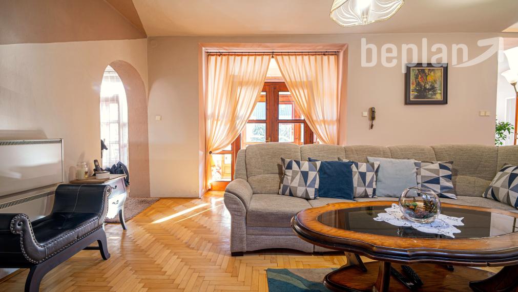 Na predaj dva rodinné domy na jednom pozemku v Krásnohorskom Podhradí