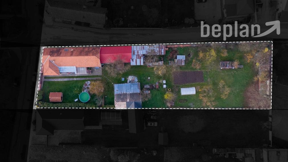 Na predaj dva rodinné domy na jednom pozemku v Krásnohorskom Podhradí