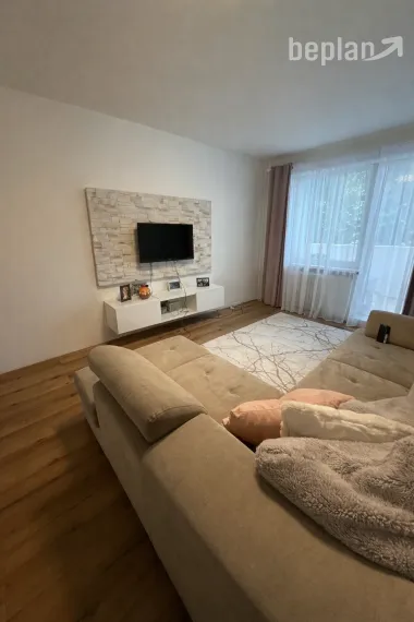 Na predaj priestranný 4-izbový byt v Martine - Priekopa