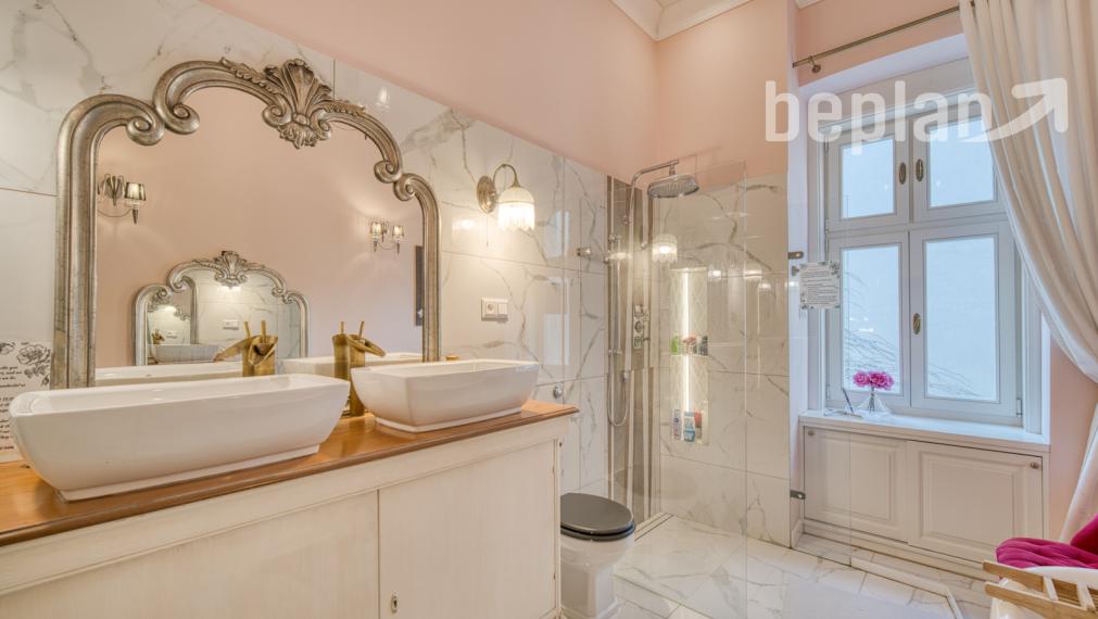 Na prenájom exkluzívny 3-izbový byt v Starom Meste