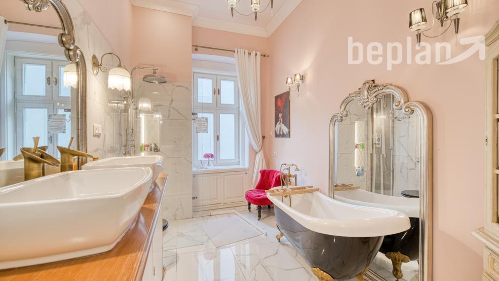 Na prenájom exkluzívny 3-izbový byt v Starom Meste