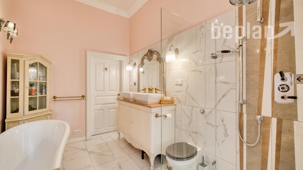 Na prenájom exkluzívny 3-izbový byt v Starom Meste