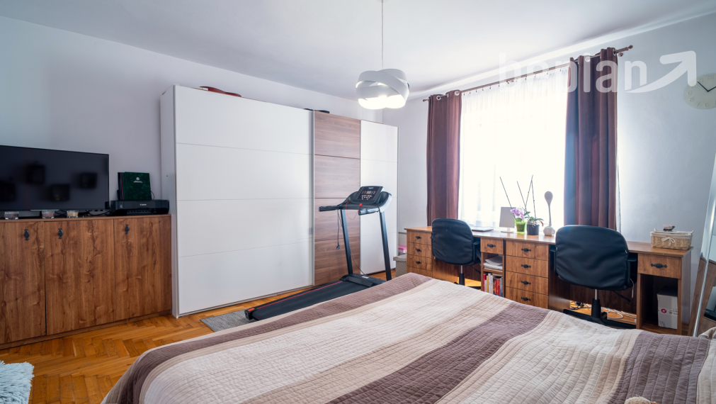 Na predaj dva rodinné domy na jednom pozemku v Krásnohorskom Podhradí