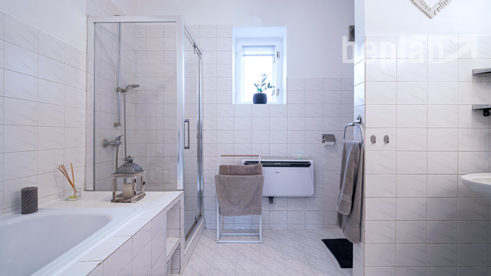 Na predaj dva rodinné domy na jednom pozemku v Krásnohorskom Podhradí