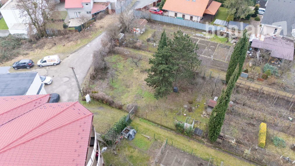 Na predaj pozemok v Bratislave s potenciálom výstavby a celoročného bývania