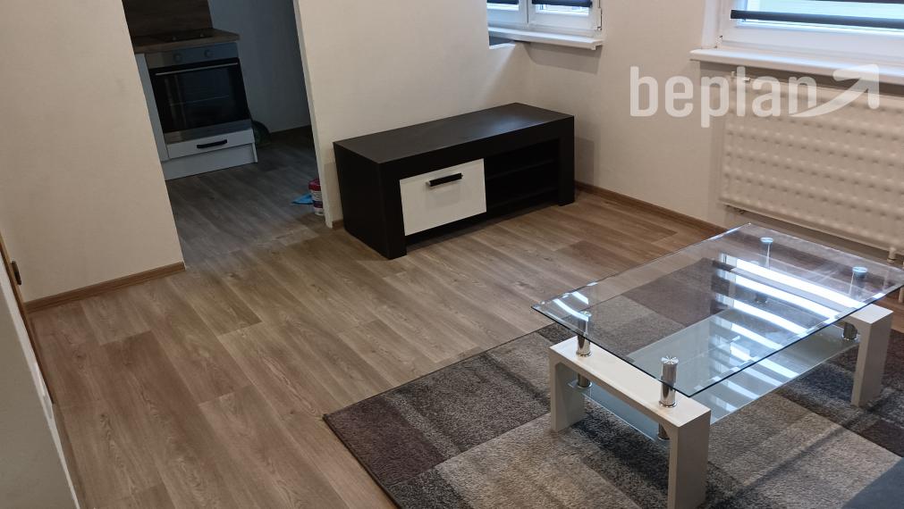 Na prenájom zrekonštruovaný 1-izbový byt v Martine - časť Košúty II