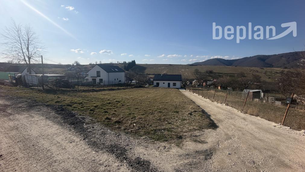 Na predaj slnečný pozemok v obci Stránske pri Žiline