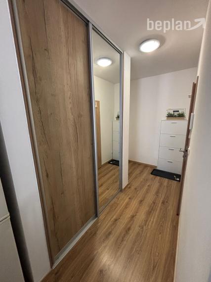 Na prenájom 1-izbový byt s balkónom v novostavbe Slnečnice