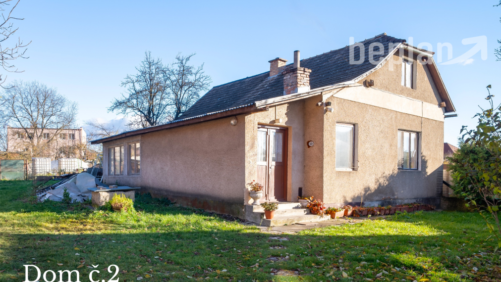 Na predaj dva rodinné domy na jednom pozemku v Krásnohorskom Podhradí