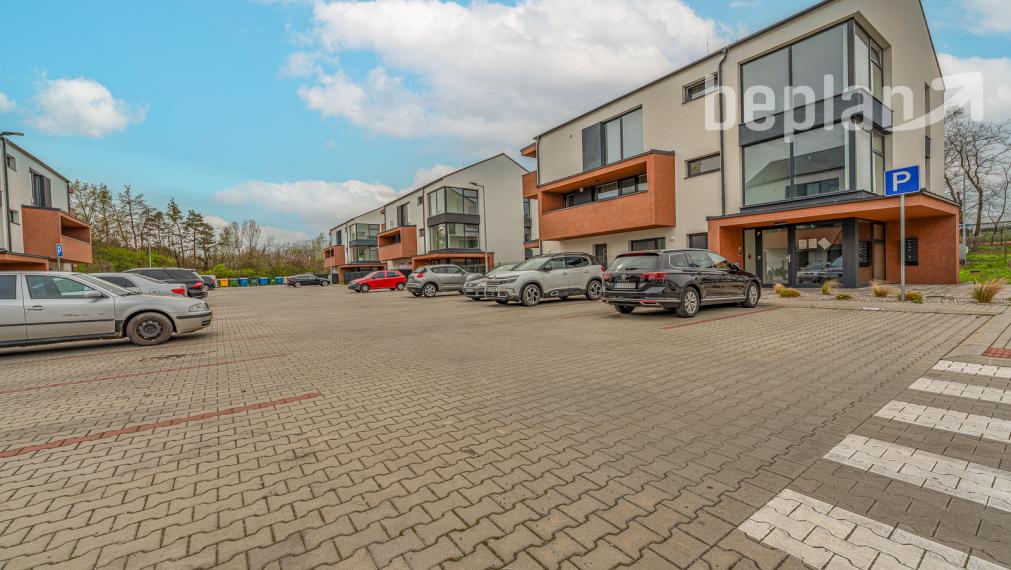 Na prenájom moderný a svetlý 2-izbový byt v Kostolišti