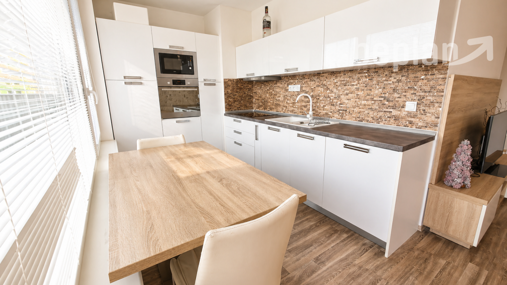 Na prenájom moderný 3-izbový byt v OC Retro