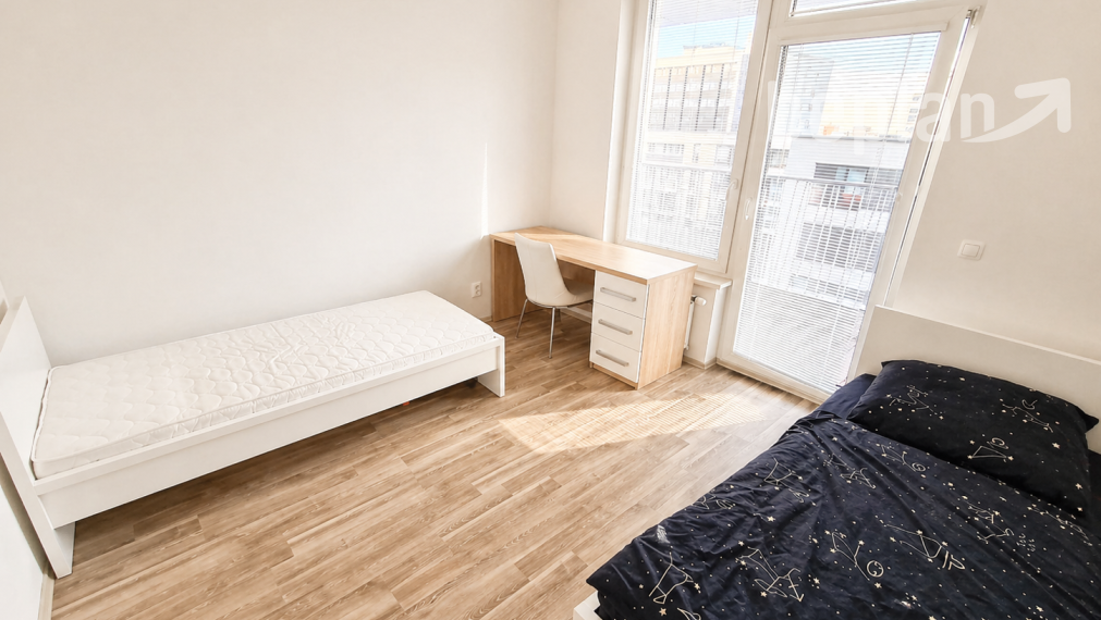 Na prenájom moderný 3-izbový byt v OC Retro