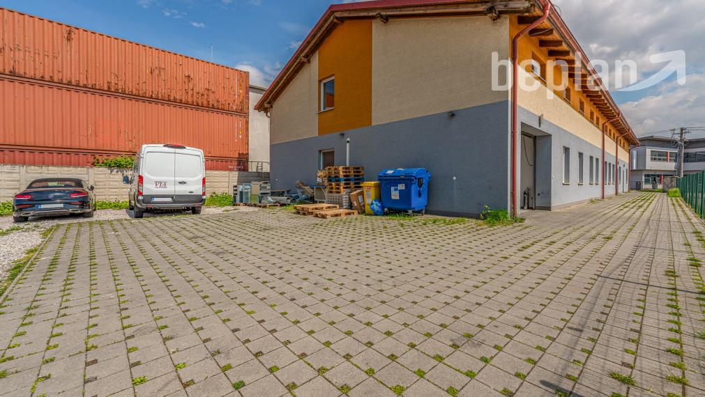 Na odstúpenie obchodný priestor v Podunajských Biskupiciach