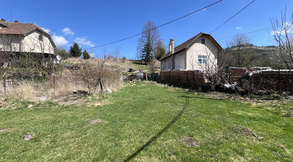 Na predaj slnečný stavebný pozemok v obci Horná Štubňa