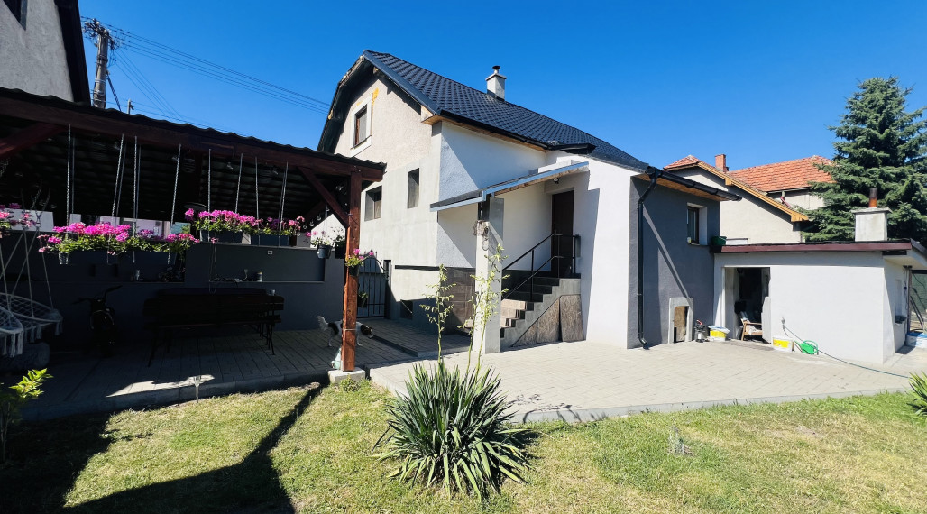 Na predaj 4-izbový rodinný dom v Sučanoch