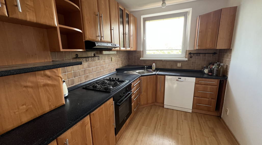 Na predaj 3-izbový byt v lokalite Ľadoveň