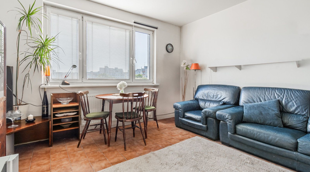 Na predaj priestranný 4-izbový byt na Bzovíckej v Petržalke