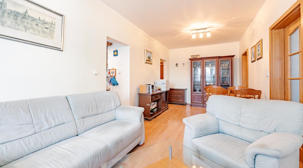 Na predaj prakticky dispozične riešený 3-izbový byt v Bratislave