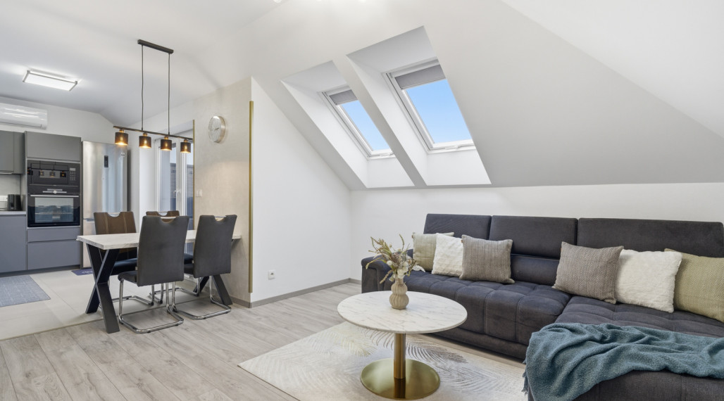 Na predaj veľkorysý 4-izbový byt s parkovacím miestom a garážou v Malinove